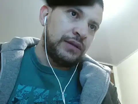 camiloking1720 online show from February 24, 2025, 1:02 am