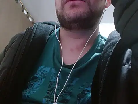 camiloking1720 online show from December 2, 2025, 4:07 am