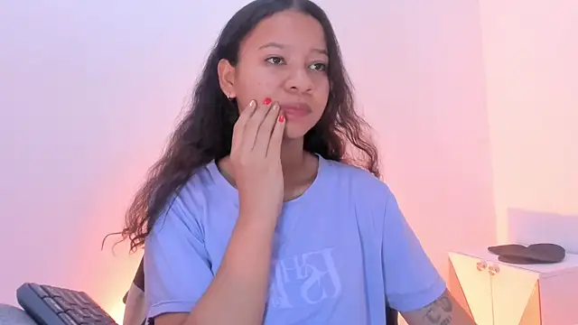 brithany rousee online show from September 24, 2025, 4:32 pm