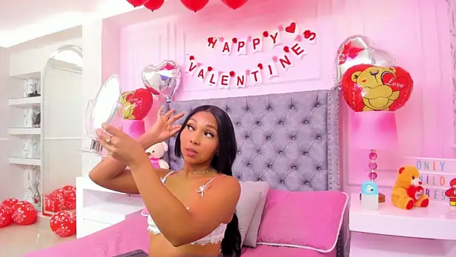 HaileeRoberts online show from February 13, 2025, 12:11 pm