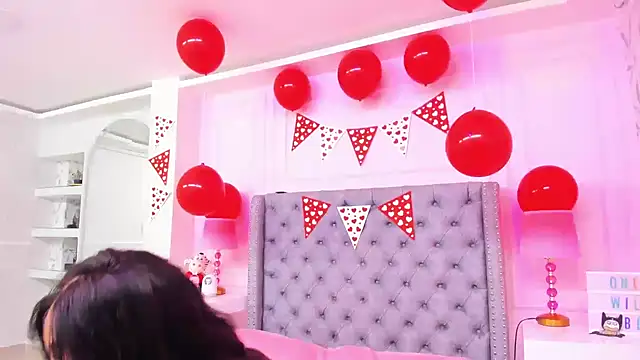 HaileeRoberts online show from September 20, 2025, 1:23 pm