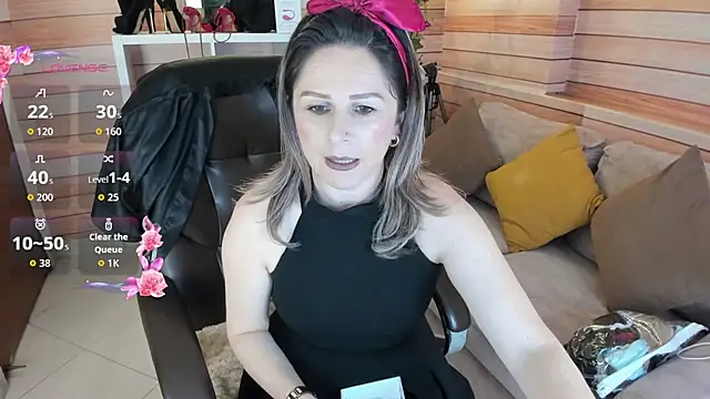 Snapshot of Victoria_collins_1 chatting on May 5, 2026, 11:18 am Victoria collins 1 online show from May 5, 2026, 11:18 am