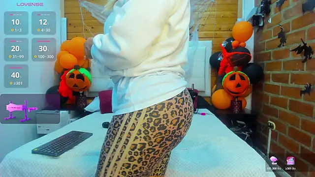 Dulcex69 online show from October 29, 2025, 10:17 am