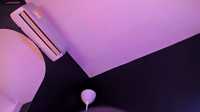 ALICEPOIXXXON online show from February 6, 2025, 12:48 pm