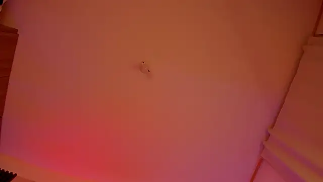 ALICEPOIXXXON online show from April 22, 2026, 6:49 am