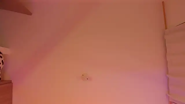 Snapshot of ALICEPOIXXXON chatting on May 19, 2026, 2:40 am ALICEPOIXXXON online show from May 19, 2026, 2:40 am