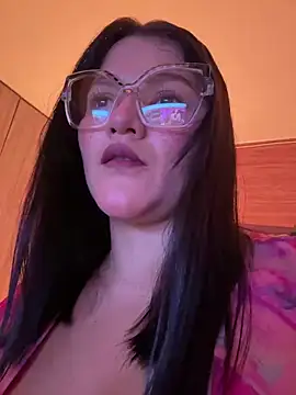 Snapshot of yey_bdsm chatting on May 31, 2026, 3:30 pm yey bdsm online show from May 31, 2026, 3:30 pm