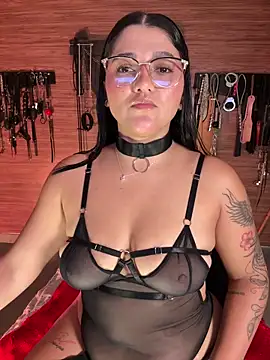 Snapshot of yey_bdsm chatting on June 6, 2026, 3:39 pm yey bdsm online show from June 6, 2026, 3:39 pm