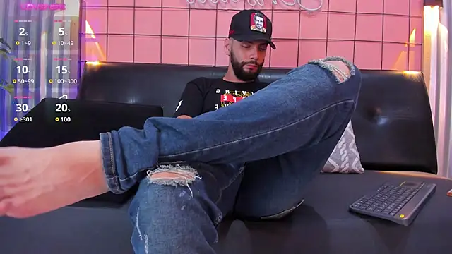 antony bigdick  online show from February 20, 2025, 1:25 am