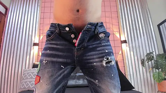 antony bigdick  online show from March 12, 2025, 1:36 am