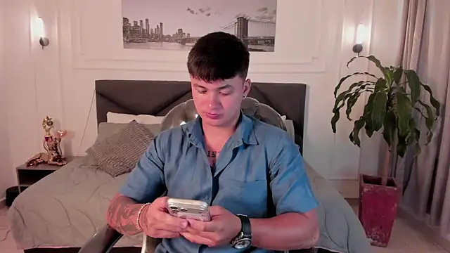 Snapshot of Cristopher_strong chatting on May 5, 2026, 12:46 pm Cristopher strong online show from May 5, 2026, 12:46 pm