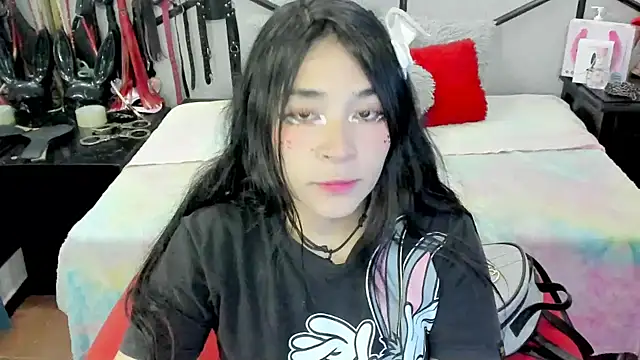 AlanaLuck online show from April 23, 2026, 7:05 pm