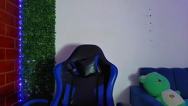 Demitryo online show from April 19, 2026, 8:55 pm