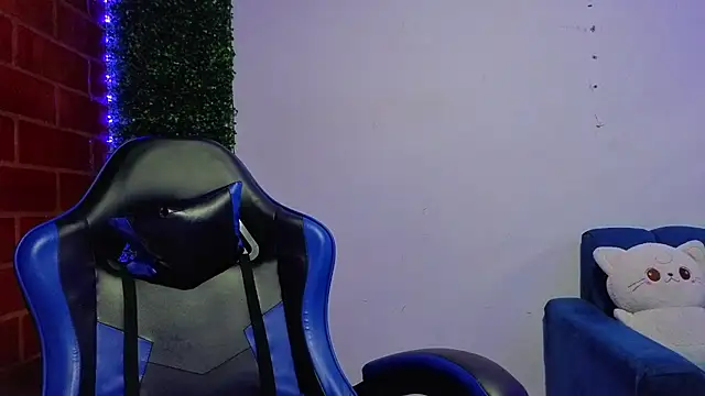 Demitryo online show from April 23, 2026, 11:51 pm