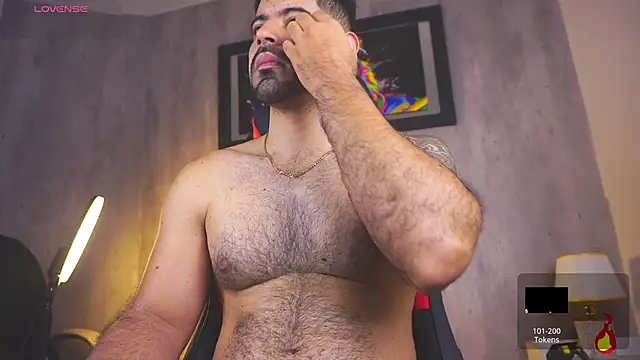 king hard online show from April 18, 2026, 9:02 am