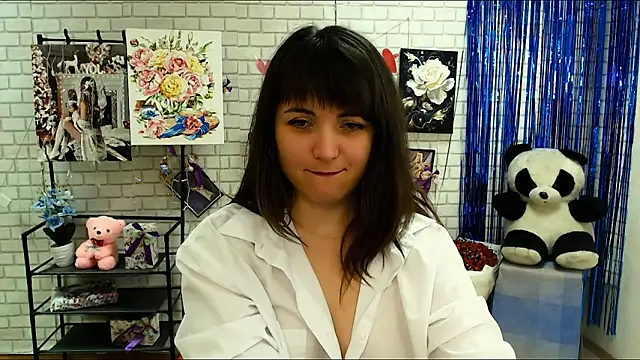 Darina M  online show from February 17, 2025, 1:32 pm