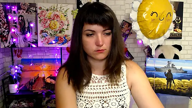 Darina M  online show from September 18, 2025, 4:47 am