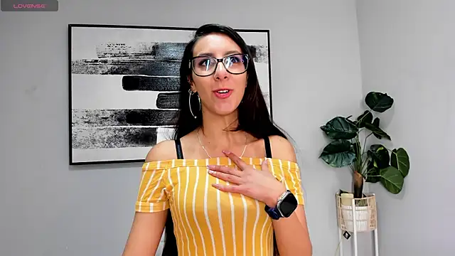 luna willians online show from March 17, 2025, 12:25 pm