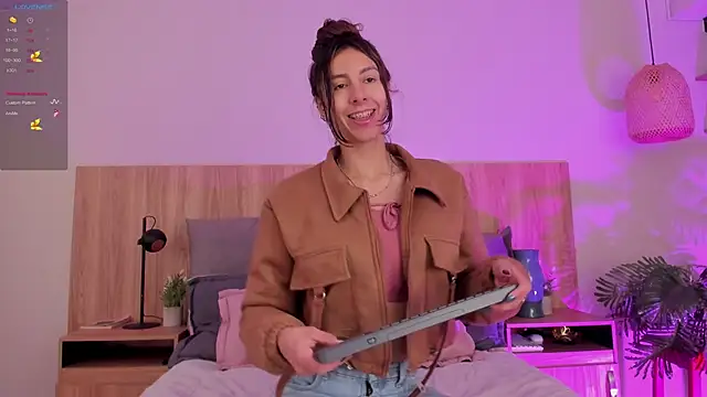 luna willians online show from October 6, 2025, 1:19 pm