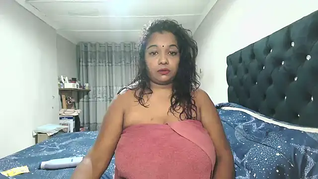 Indianmayaxoxo online show from October 11, 2025, 4:05 pm