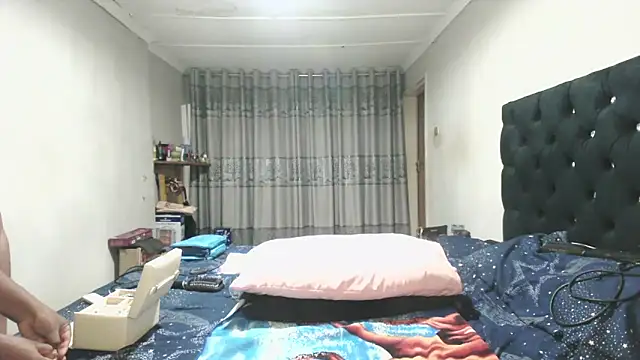 Indianmayaxoxo online show from November 13, 2025, 4:17 pm