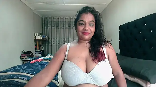 Indianmayaxoxo online show from February 4, 2026, 8:09 am