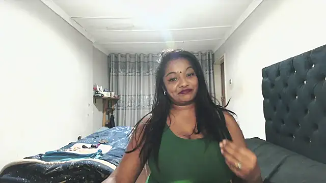 Indianmayaxoxo online show from June 6, 2026, 4:55 pm