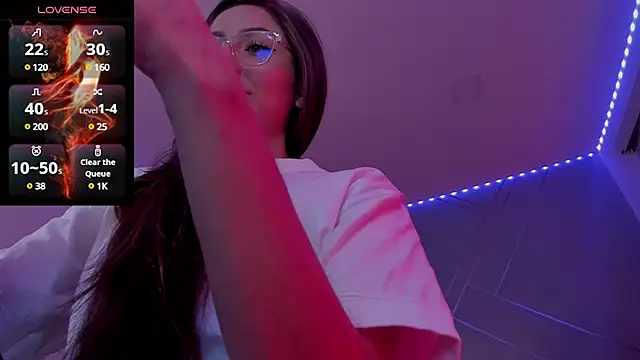 Ich Bin Julia online show from December 9, 2024, 3:54 pm