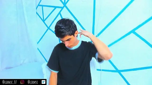 liam scott77 online show from October 2, 2025, 12:28 am