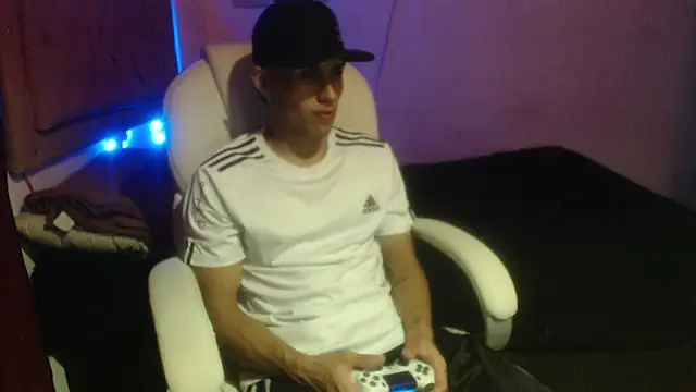 Iruma fat dick777 online show from February 3, 2025, 10:11 pm