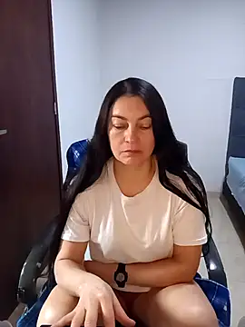 renata hot1 online show from February 15, 2025, 3:39 pm