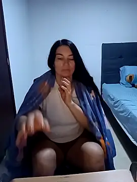 renata hot1 online show from March 14, 2025, 7:26 am