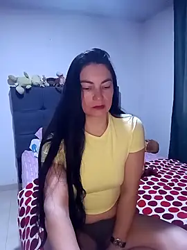 renata hot1 online show from September 18, 2025, 11:18 pm