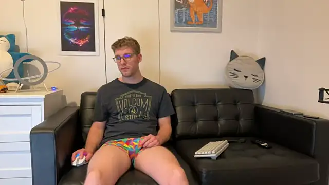 BlueEyedTallGuy94 online show from December 22, 2024, 6:17 am