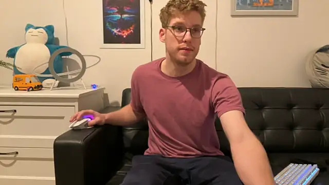 BlueEyedTallGuy94 online show from January 1, 2025, 2:41 am