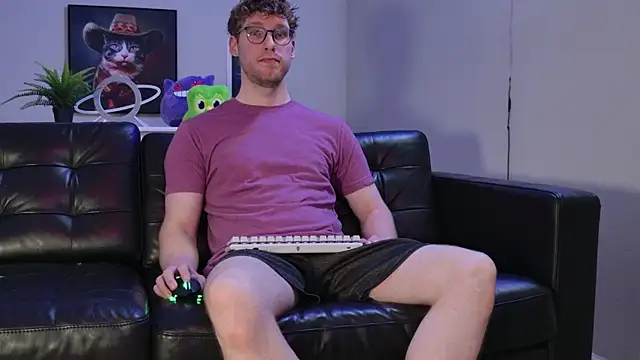 BlueEyedTallGuy94 online show from October 15, 2025, 12:44 am