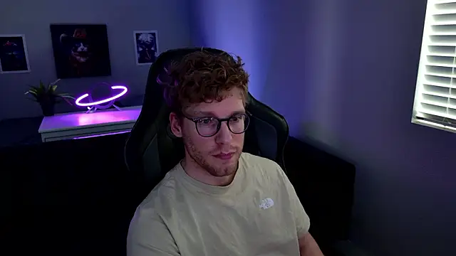 BlueEyedTallGuy94 online show from February 1, 2026, 9:57 pm