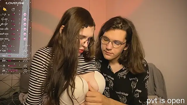 passiondesire  online show from September 14, 2025, 8:02 am