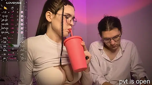 passiondesire  online show from October 16, 2025, 8:37 am