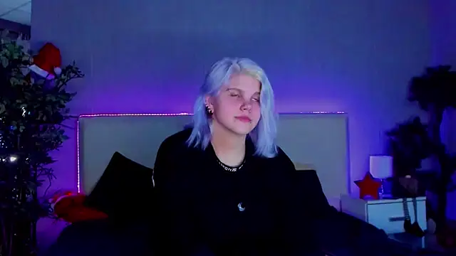 JoannLowe online show from January 4, 2025, 8:59 pm