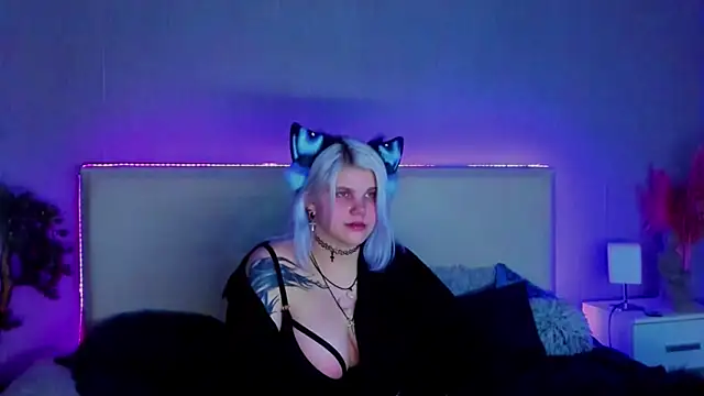 JoannLowe online show from February 23, 2025, 2:51 am