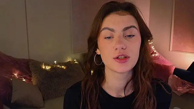 Snapshot of tomorrows_day chatting on November 25, 2025, 9:15 pm tomorrows day online show from November 25, 2025, 9:15 pm