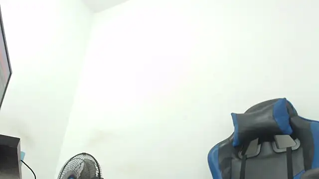 sinay024 online show from December 5, 2025, 8:38 pm