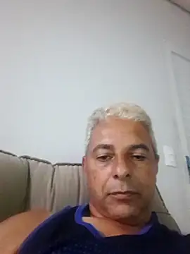 Snapshot of gordonunes chatting on June 15, 2026, 11:29 pm gordonunes online show from June 15, 2026, 11:29 pm