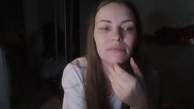 AnnaDiamond1 online show from April 22, 2026, 10:44 pm