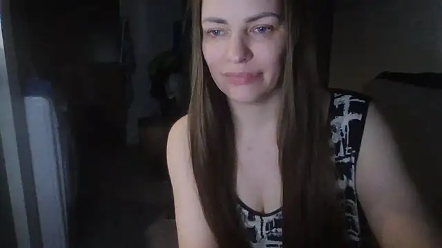 Snapshot of AnnaDiamond1 chatting on May 10, 2026, 8:47 pm AnnaDiamond1 online show from May 10, 2026, 8:47 pm