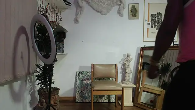 Siriss boyrag online show from September 30, 2025, 3:33 am