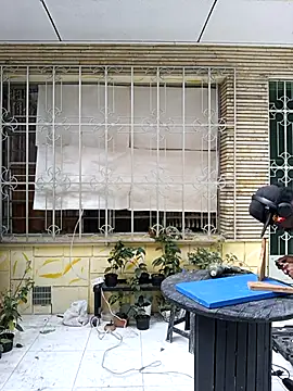 Siriss boyrag online show from December 3, 2025, 7:45 pm