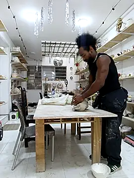 Siriss boyrag online show from April 21, 2026, 9:06 pm