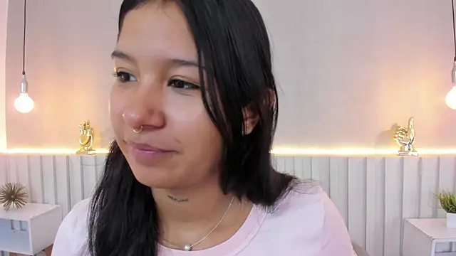 Aida moreno online show from March 17, 2025, 10:49 am